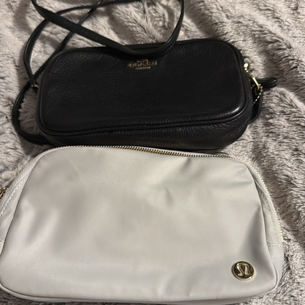 Coach Elegant Black Crossbody Bag - Picture 8 of 8